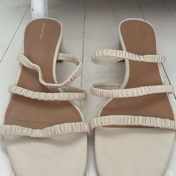 Reformation Assunta Heel - Picture 6 of 10